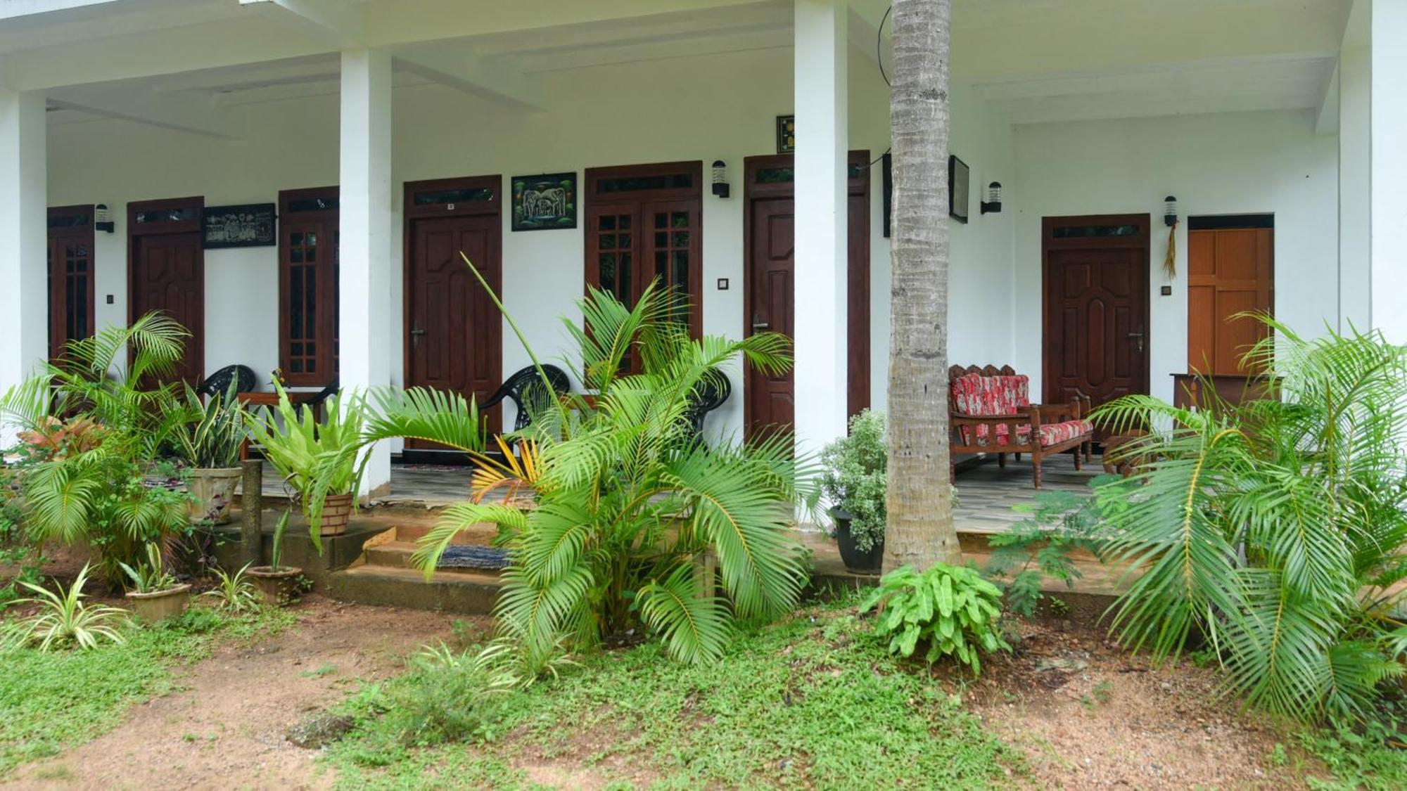 Prem Nadee Homestay 담불라 외부 사진