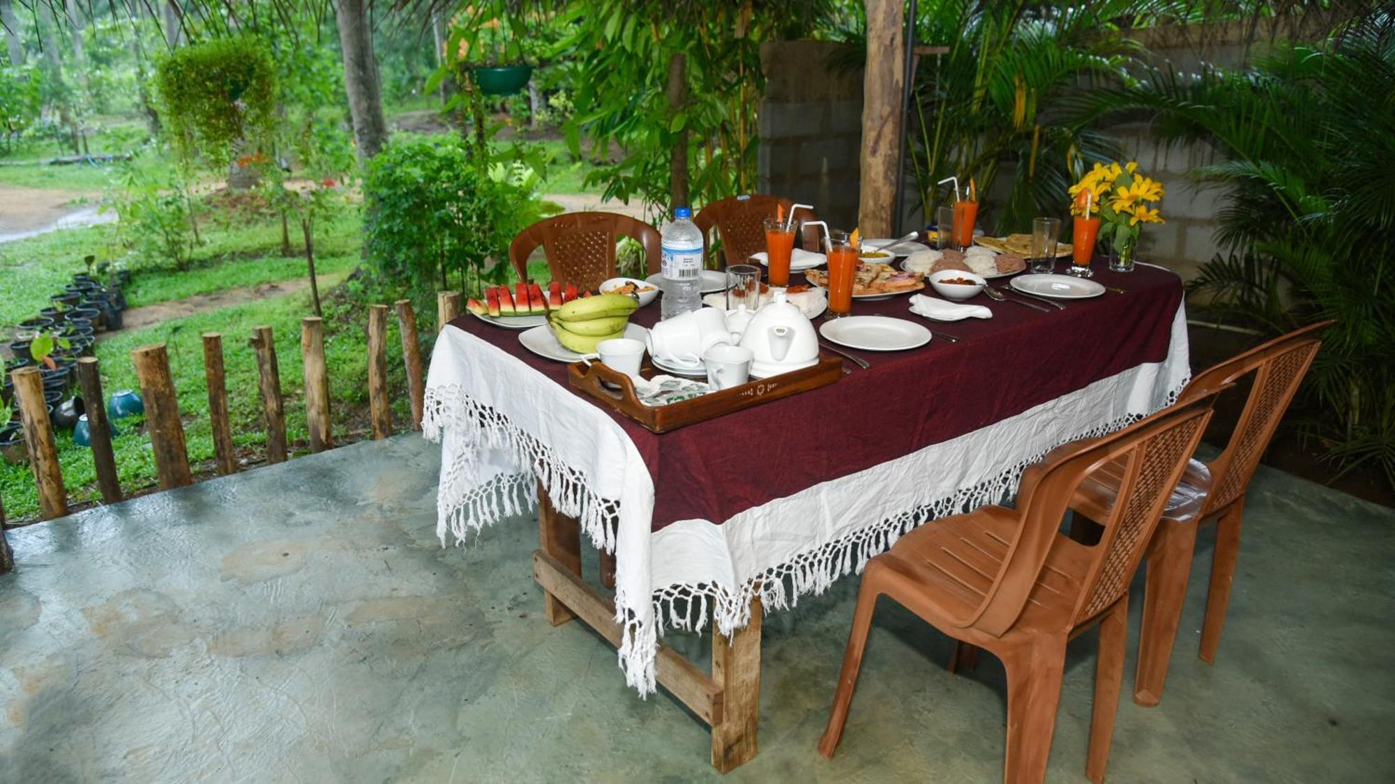 Prem Nadee Homestay 담불라 외부 사진