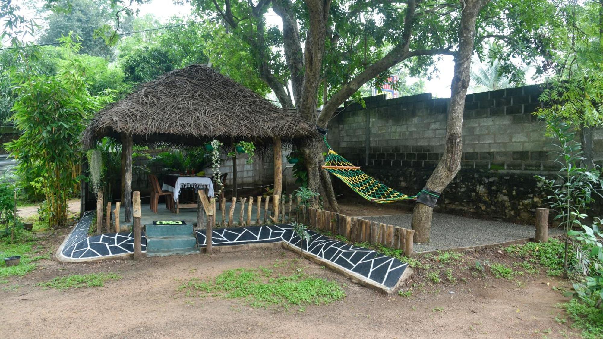 Prem Nadee Homestay 담불라 외부 사진